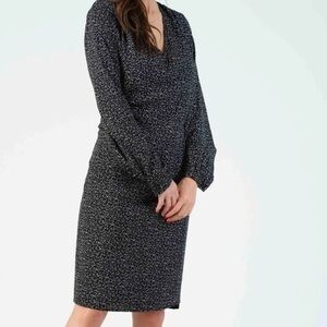 Lucca v‎ neck long sleeve dress size-S